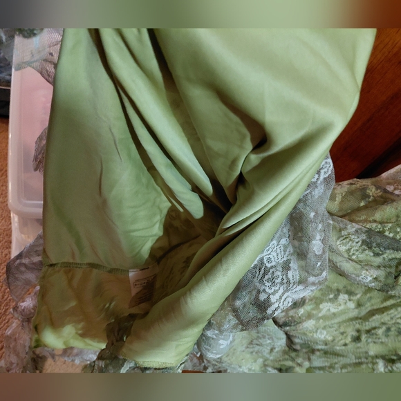 UO Hyacinth Green Ruffled Lace Spliced Midi Dress - Picture 14 of 16